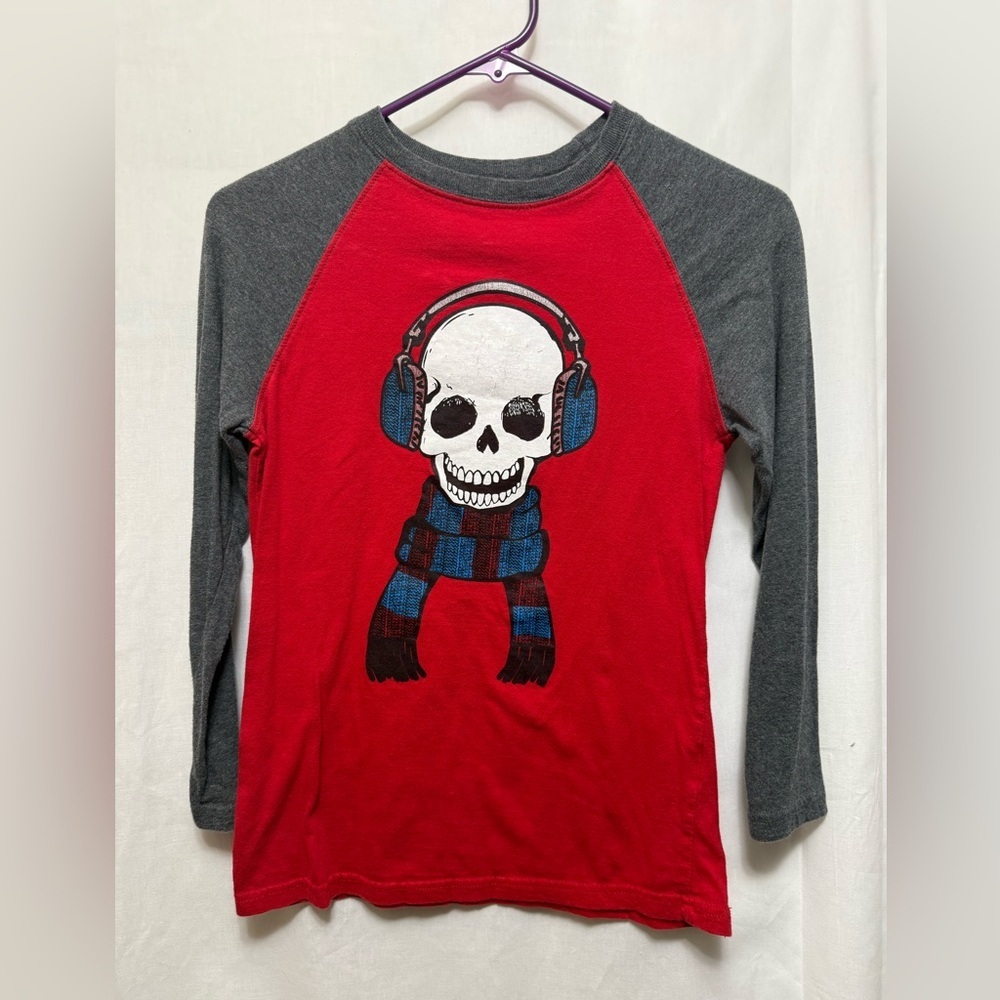 Falls Creek Red and Gray Skull Graphic Long Sleeve Youth 8-10 Tee 0143